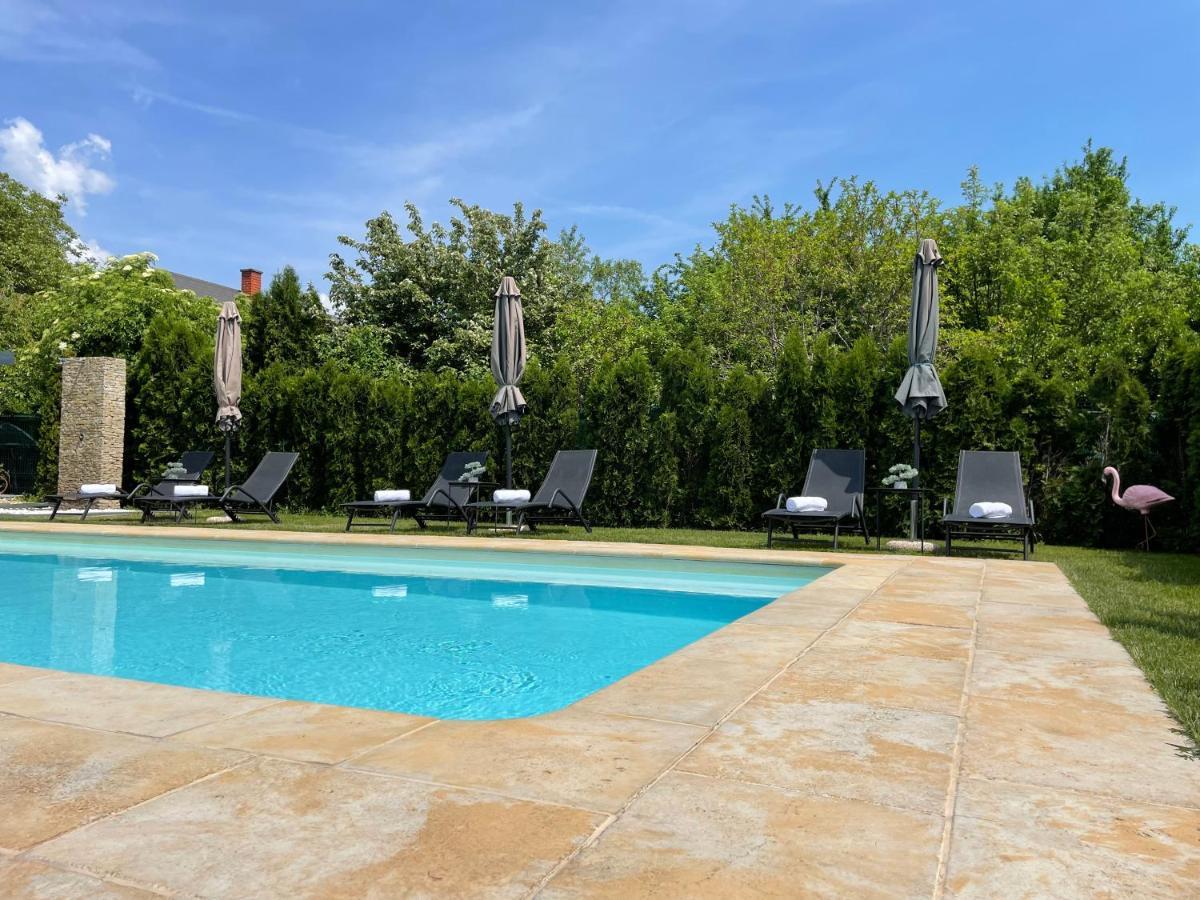 Villa Aruba & Private Spa Suites Кестхей Екстер'єр фото